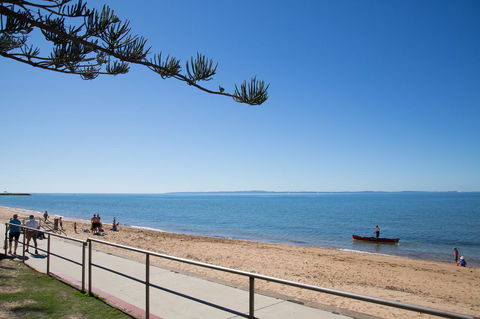 Pale Pacific Holiday Units - Sydneys Hotel 6