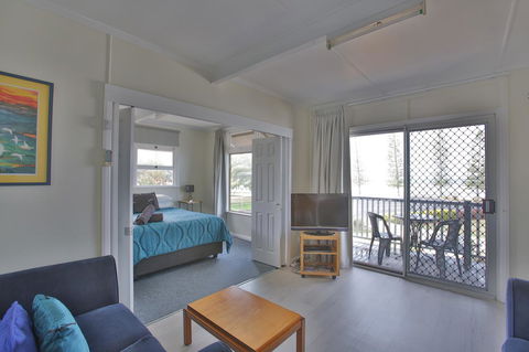 Pale Pacific Holiday Units - Sydneys Hotel 13