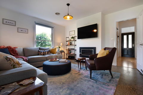Wayward Cottage - Sydneys Hotel 2