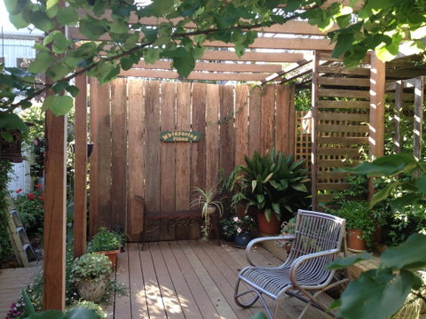Whispering Pines Bed And Breakfast - Sydneys Hotel 0