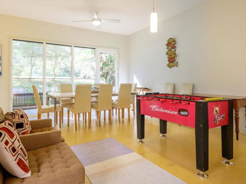 Whispering Trees - Sydneys Hotel 2