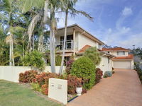 Book Nelson Bay Accommodation Vacations Sydneys Hotel Sydneys Hotel