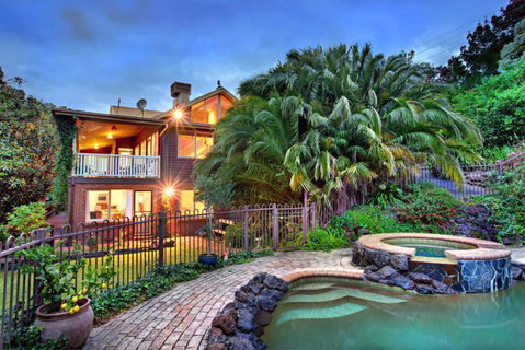 Wildwood Lodge - Sydneys Hotel 2