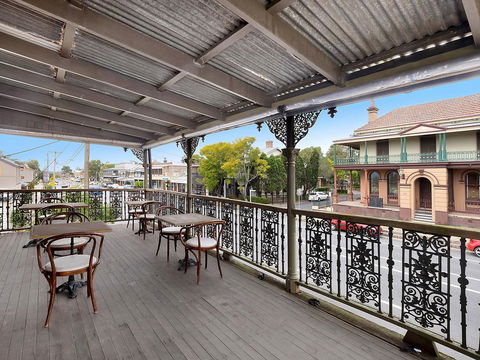 William Arnott Hotel - Sydneys Hotel 1