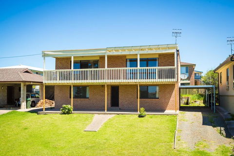 Williams Wonder - Large Beach House - Sydneys Hotel 0