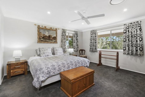 WINDARRI - Sydneys Hotel 1
