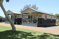 Book Carnarvon Accommodation Vacations Sydneys Hotel Sydneys Hotel