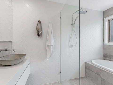 Wirragulla, 10 Marty Avenue - Stylish Modern House With Ducted Air Con & WIFI - Sydneys Hotel 0