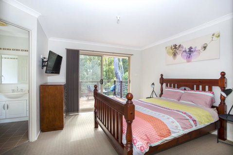 Wonder On Wattlevale - Sydneys Hotel 3