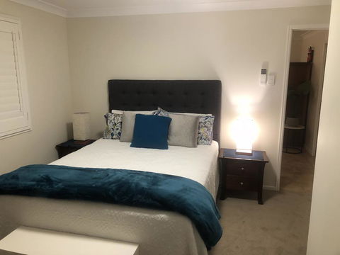 Woodford Gardens - Sydneys Hotel 0