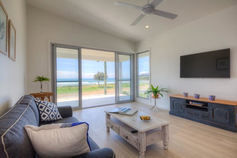Woolgoolga By The Sea - Sydneys Hotel 0
