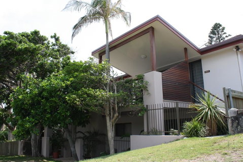 Wooli Holiday Units - Sydneys Hotel 1