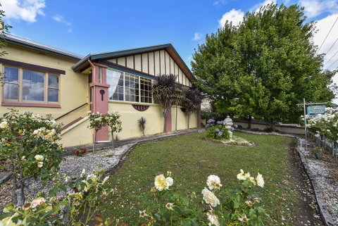 Wyatt Guest House - Sydneys Hotel 0