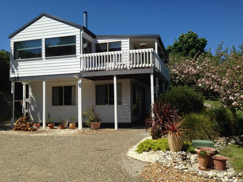 Yarra Glen Bed & Breakfast - Sydneys Hotel 0
