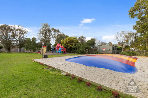 Yarram Holiday Park - Sydneys Hotel 1