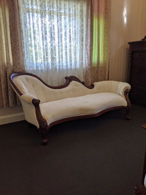 YesterYear On West - Sydneys Hotel 1