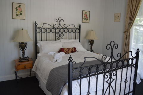 YesterYear On West - Sydneys Hotel 3