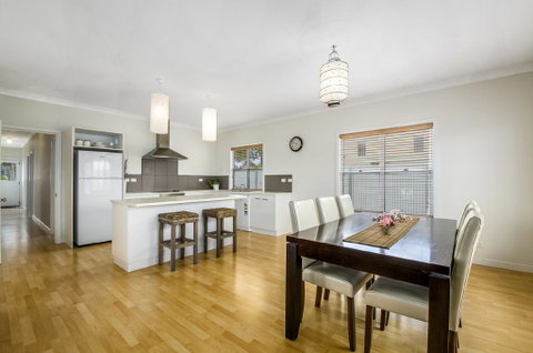 Zaahira House - Sydneys Hotel 3