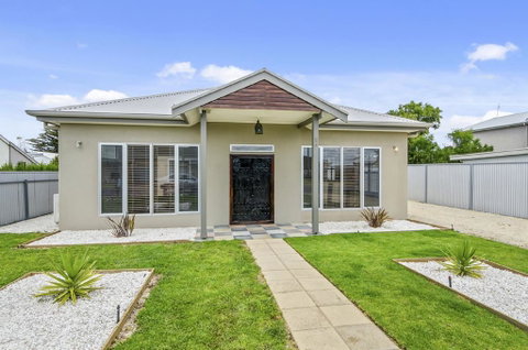 Zaahira House - Sydneys Hotel 0