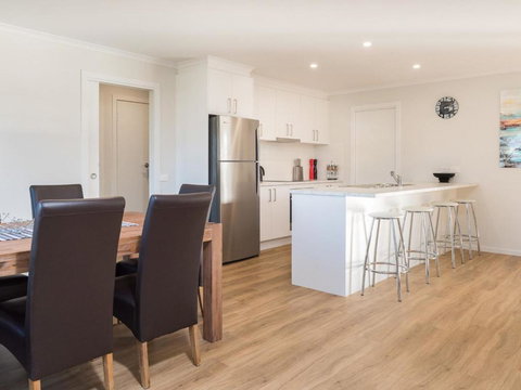 A Perfect Ten - Sydneys Hotel 1