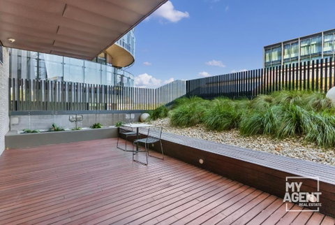 A South Yarra Charm! - Sydneys Hotel 3