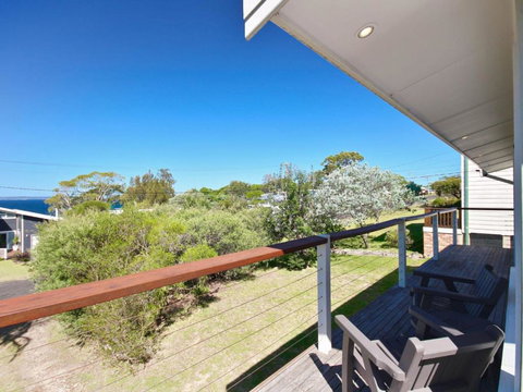 Acacia Cottage At Hyams Beach - Sydneys Hotel 2