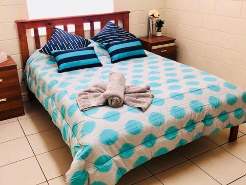 Accommodation @ Isa - Sydneys Hotel 0