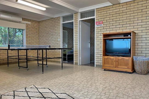 ALLIES PLACE - Sydneys Hotel 1