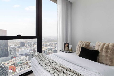 An Astonishing 3BR Apt At Sapphire By The Gardens - Sydneys Hotel 4