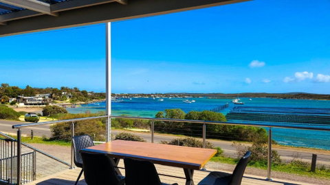 Anchors Away - Sydneys Hotel 1