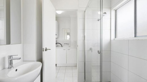 Anchors Aweigh Unit 6 - Sydneys Hotel 3