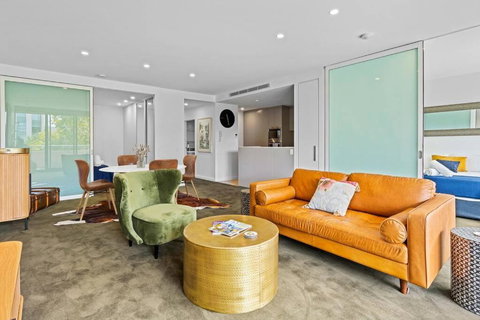 Apartment On Honeysuckle - Sydneys Hotel 2