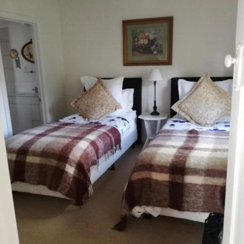 Astley Cottage - Sydneys Hotel 1