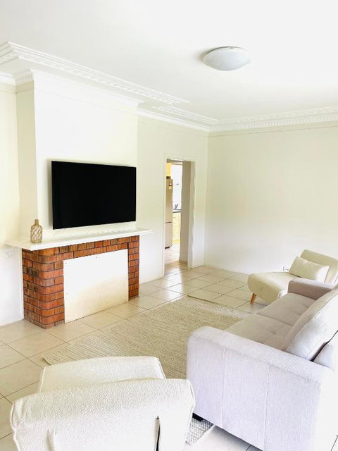 Azalea Grove - Family Or Friends Getaway - Sydneys Hotel 3