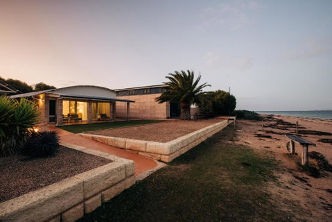 Baird Bay Seaside Villas - Sydneys Hotel 1