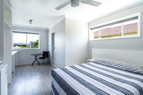 Burleigh Gold Coast Motel - Sydneys Hotel 9