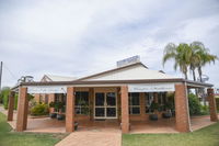 Book Charleville Accommodation Vacations Sydneys Hotel Sydneys Hotel
