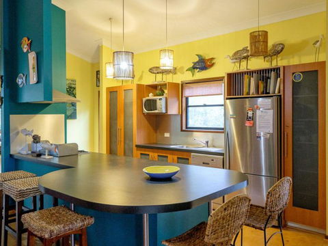 Five Bimba (Tractor House) - Sydneys Hotel 4