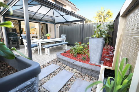 Lotus Retreat - Sydneys Hotel 12