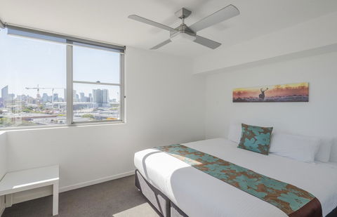 Eastwood Apartments - Sydneys Hotel 14