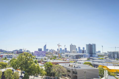Eastwood Apartments - Sydneys Hotel 11