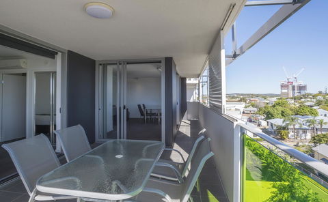 Eastwood Apartments - Sydneys Hotel 12