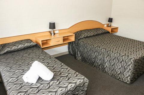 Salisbury Hotel Motel - Sydneys Hotel 10