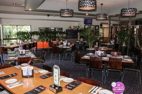 Salisbury Hotel Motel - Sydneys Hotel 4
