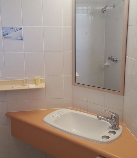 Ingenia Holidays Taigum - Sydneys Hotel 1