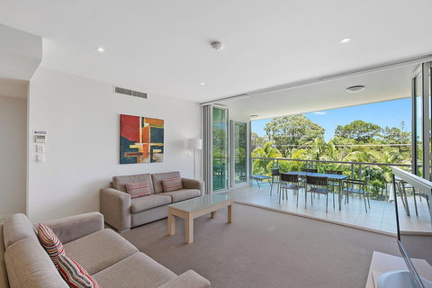 Akama Resort - Sydneys Hotel 2