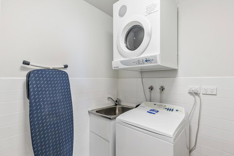 Akama Resort - Sydneys Hotel 3