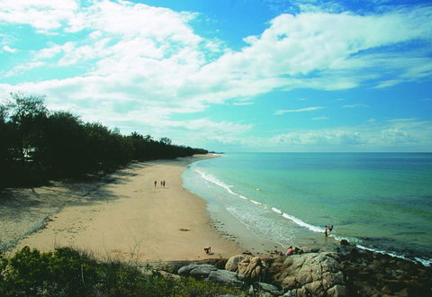 The Pines At Oak Beach - Sydneys Hotel 3
