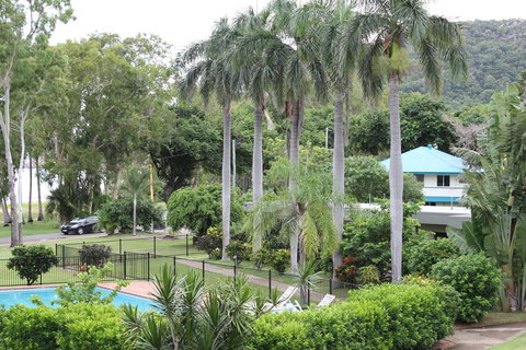 Arcadia Village Motel - Sydneys Hotel 17