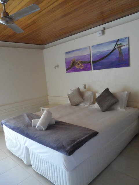 Arcadia Village Motel - Sydneys Hotel 20